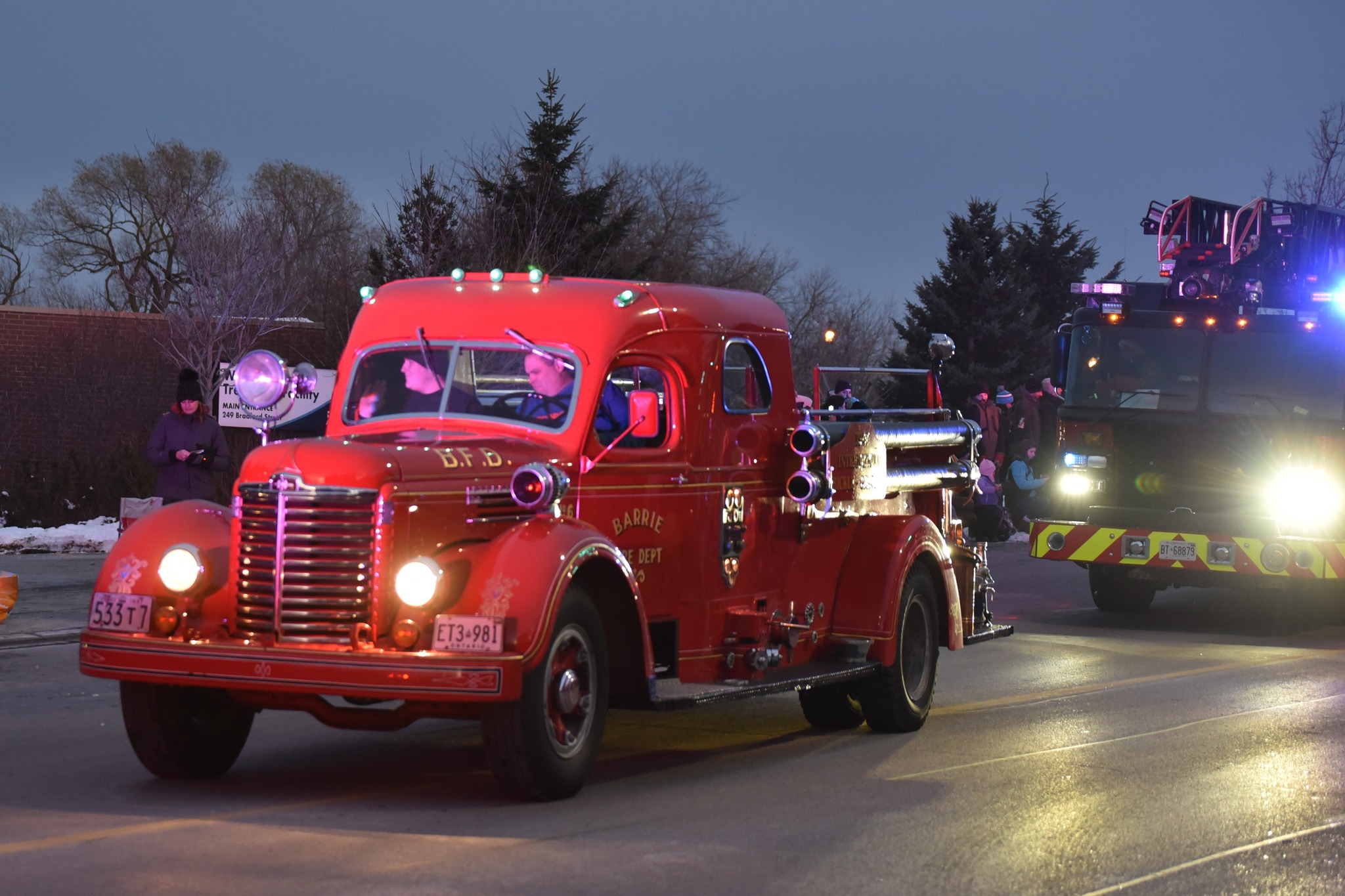 Some photos from Santa Claus Parade Barrie. Barrie Ads