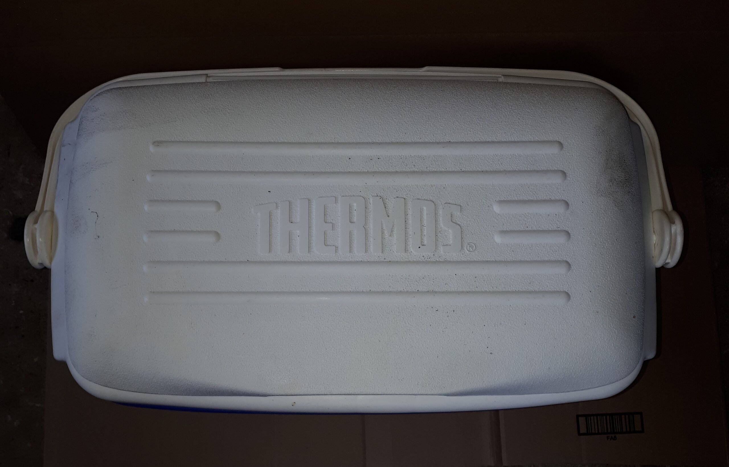 THERMOS MED SIZE COOLER TOP VIEW