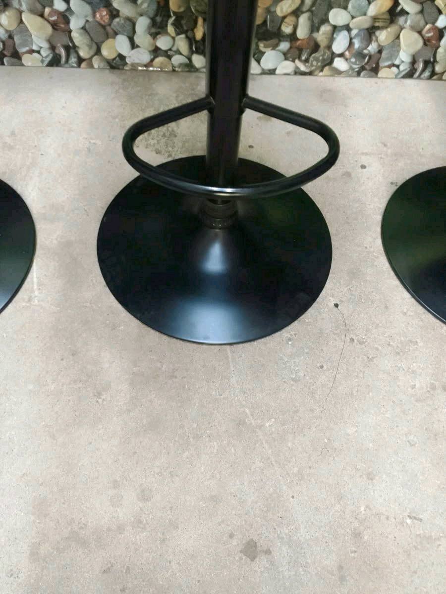 BAR CHAIRS PIC 1