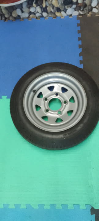 Trailer Tire Pic